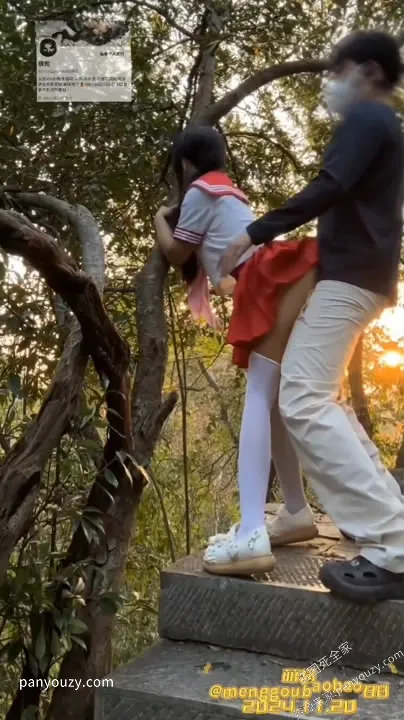 图片[2]-【萝莉反差】男主在户外公园把尿萌酱-uu欢迎您！